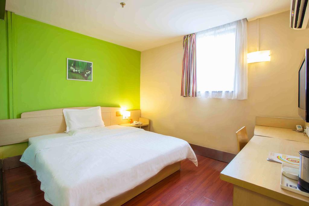7Days Inn Kunming East Station Juhua Overpass Room photo